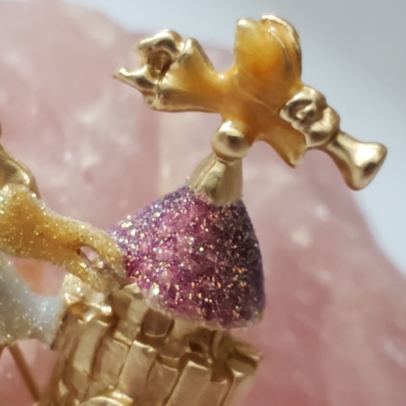 Rapunzel castle brooch princess enamel exquisite details New big fairytale gold - Picture 9 of 16